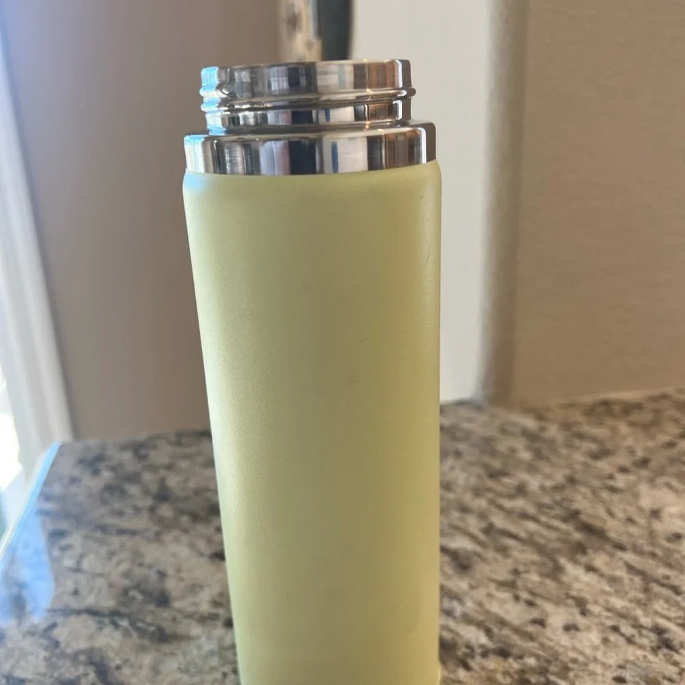 Light neon yellow hydro flask with accessories. Hydro Flask Wide Mouth 20 oz - Picture 6 of 8